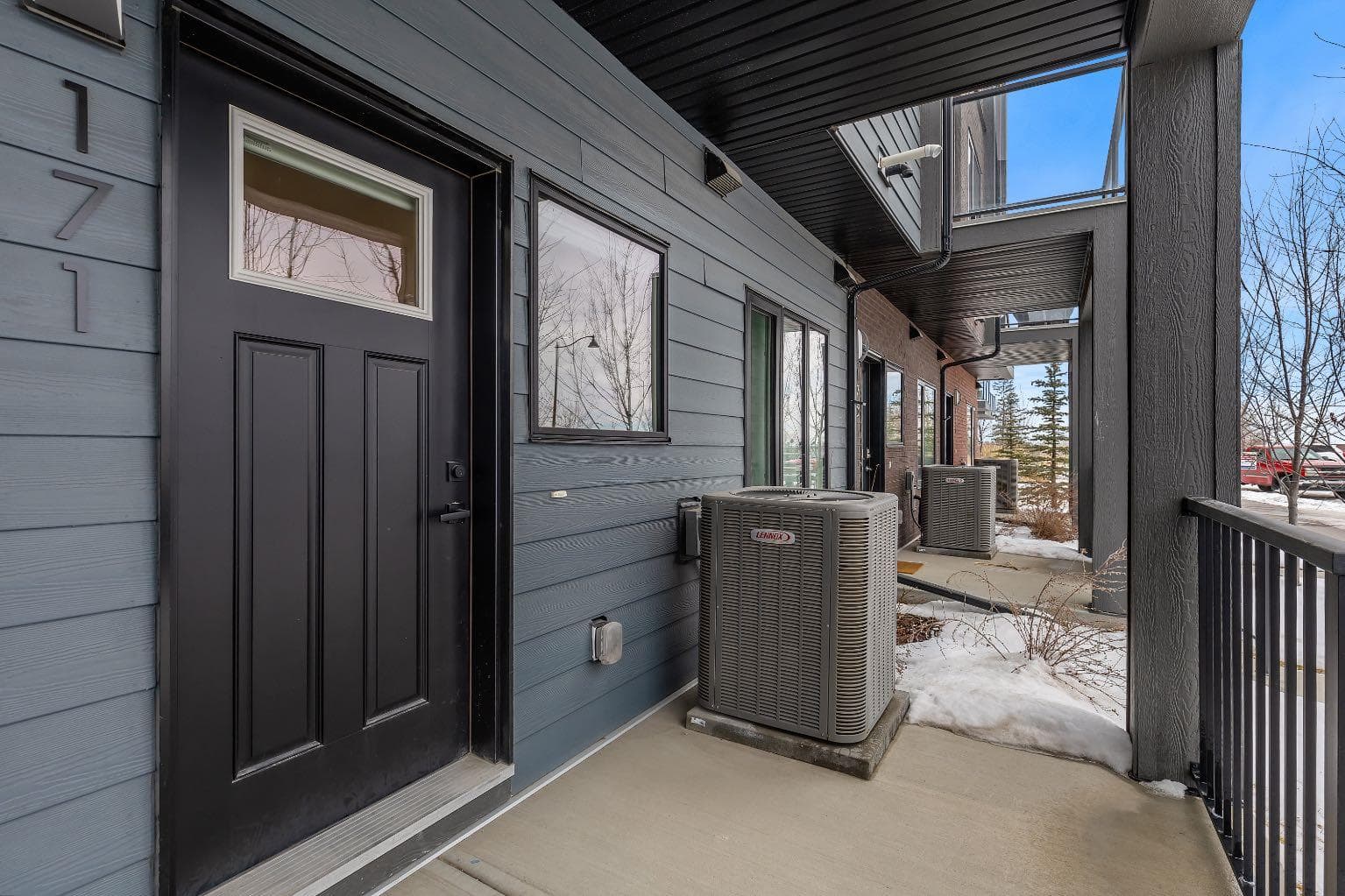171 Greenbriar Place NW