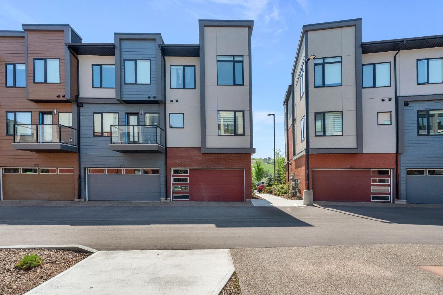 171 Greenbriar Place NW