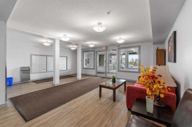 404, 195 Kincora Glen Road NW