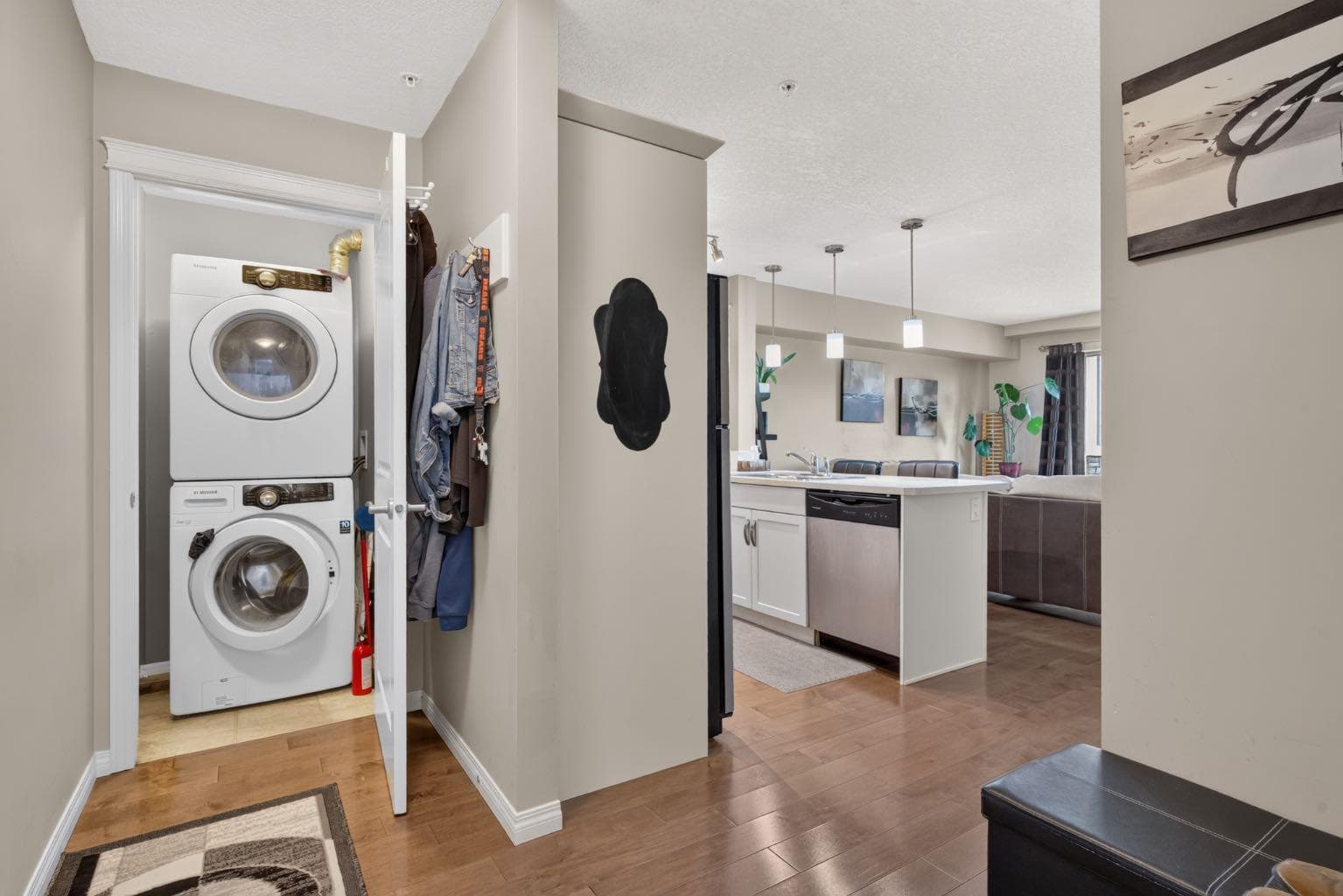 204, 406 Cranberry Park SE