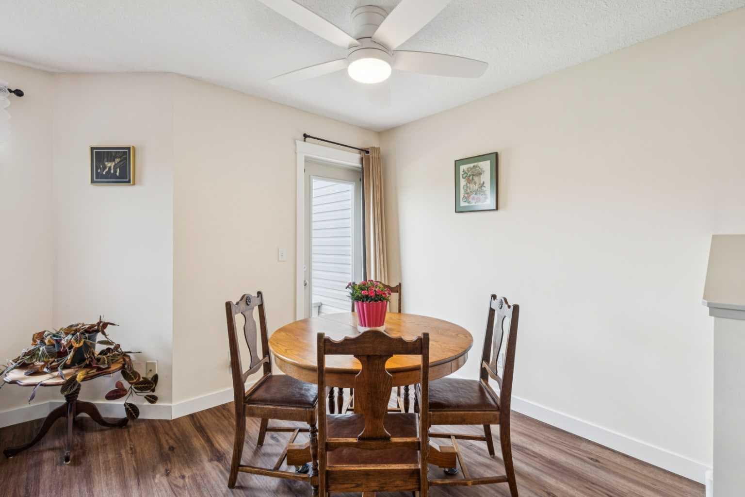 212 Bayside Point SW