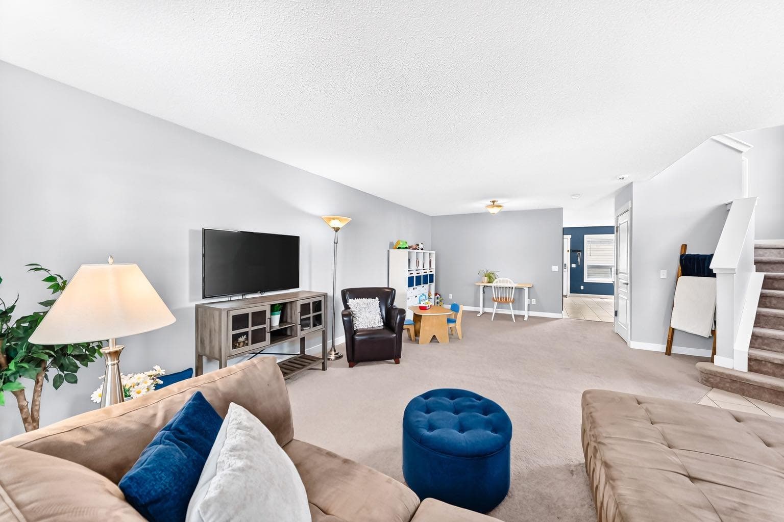 278 Luxstone Way SW
