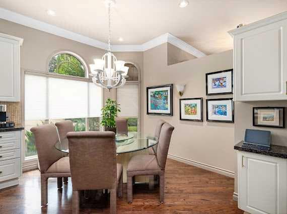 39 Baycrest Court SW