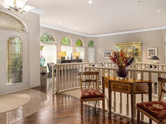 39 Baycrest Court SW