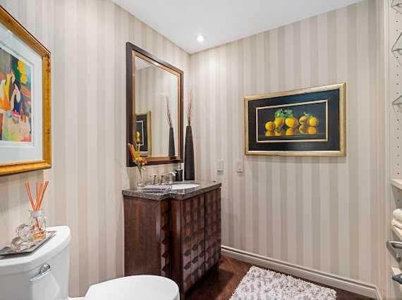 39 Baycrest Court SW