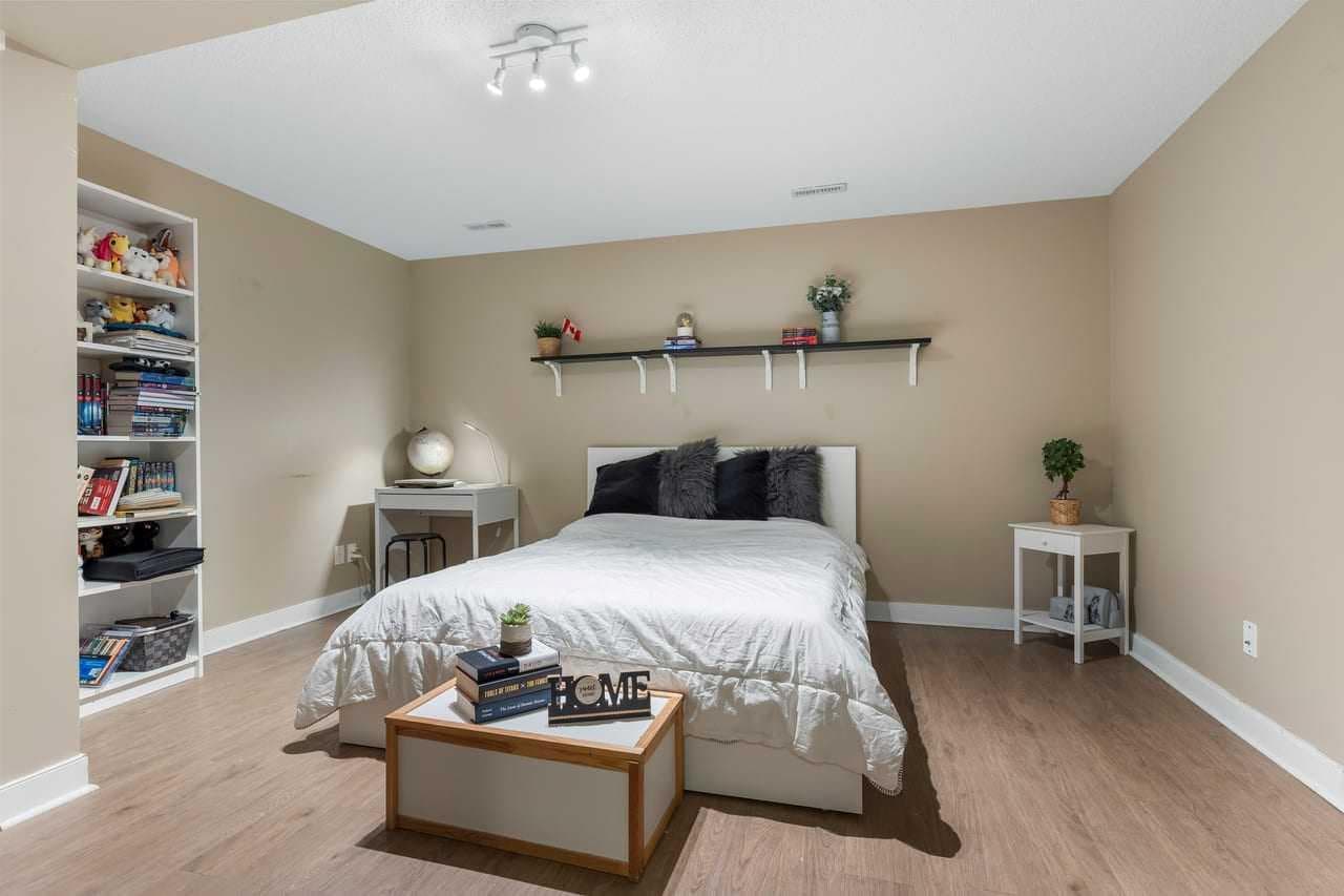 56, 28 Heritage Drive 