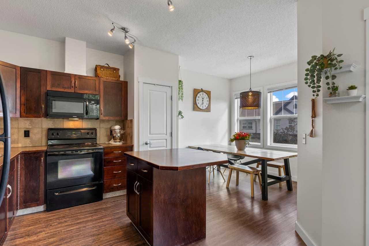 56, 28 Heritage Drive 