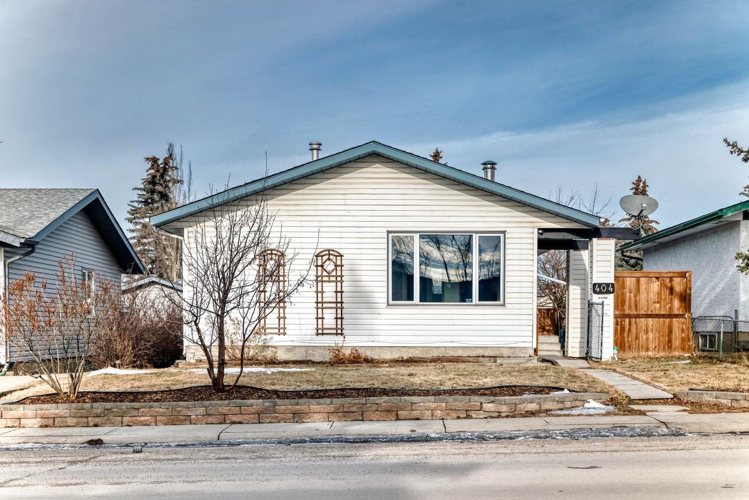 404 Acacia Drive SE