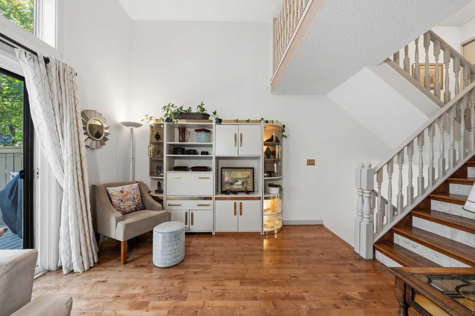 104, 23 Glamis Drive SW