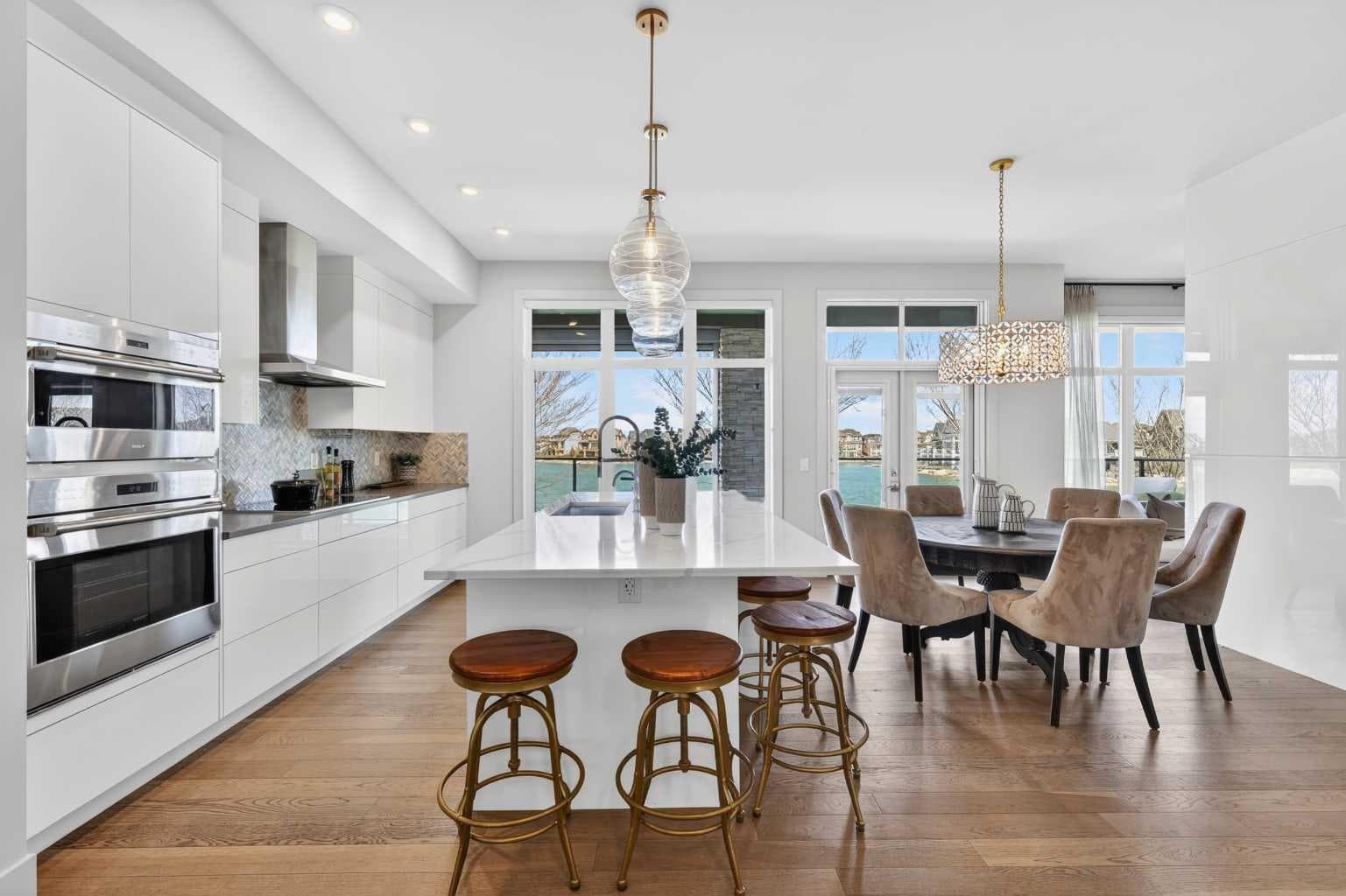 101, 23 Mahogany Circle SE