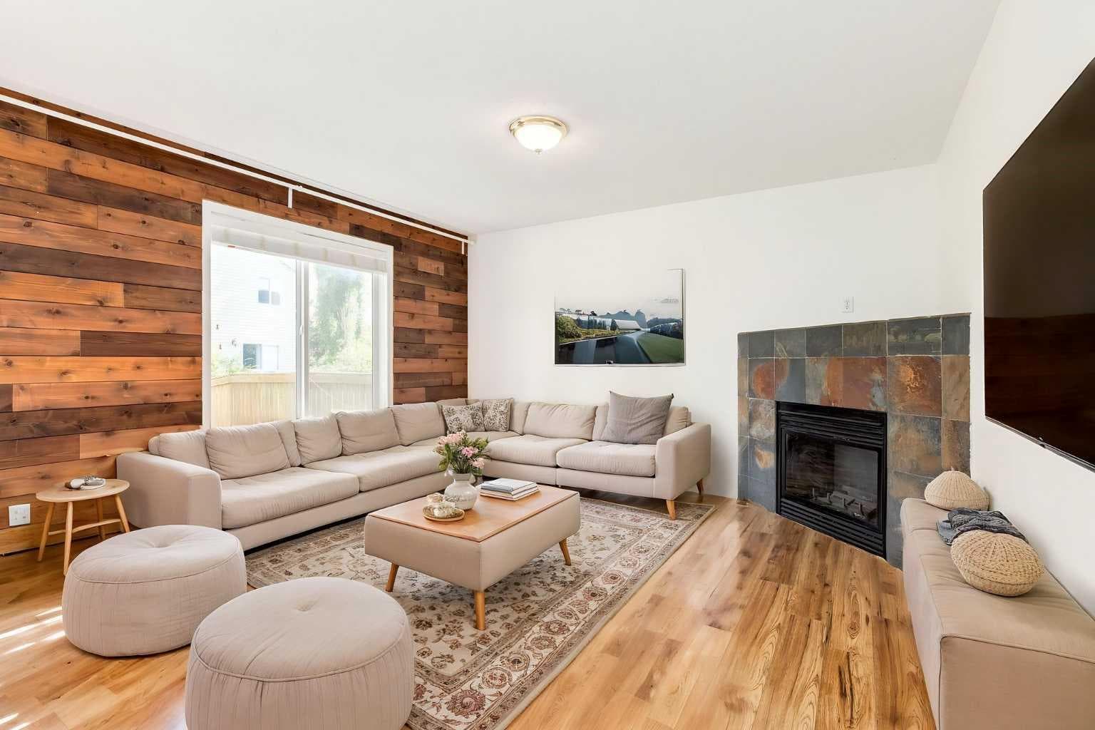 87 Royal Elm Way NW