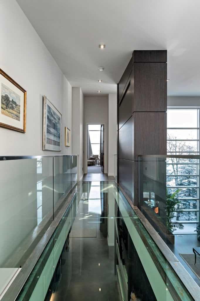 25 Posthill Drive SW