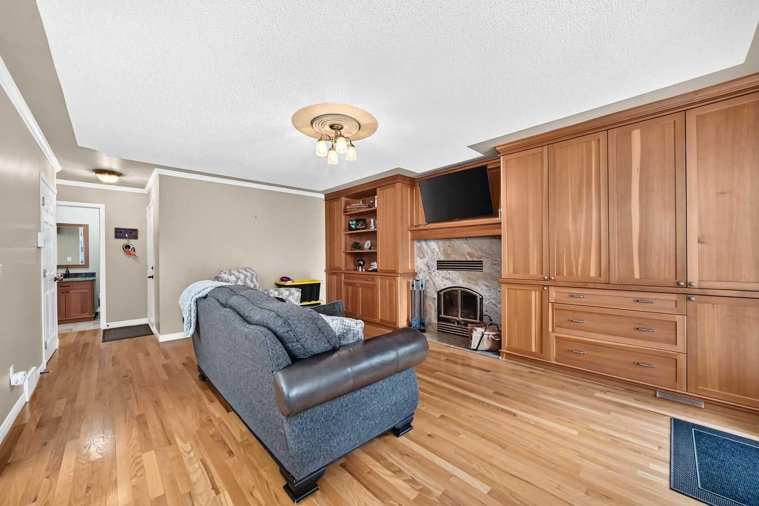 777 EAST LAKEVIEW Road 