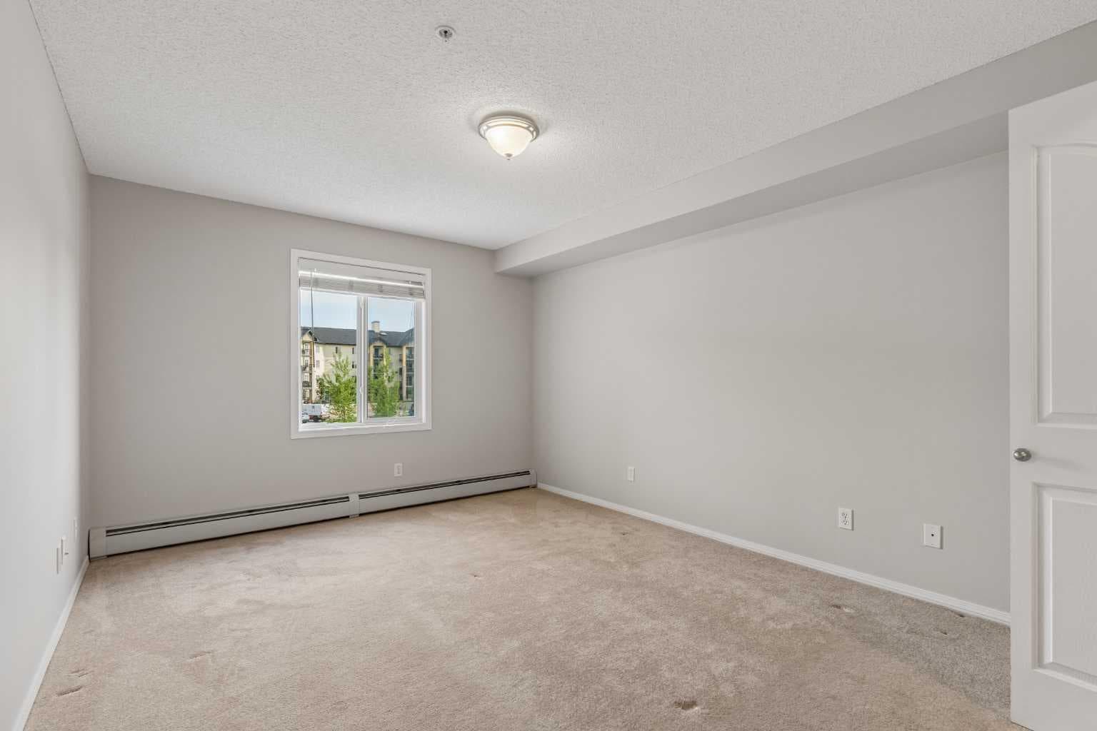 7207, 304 Mackenzie Way SW