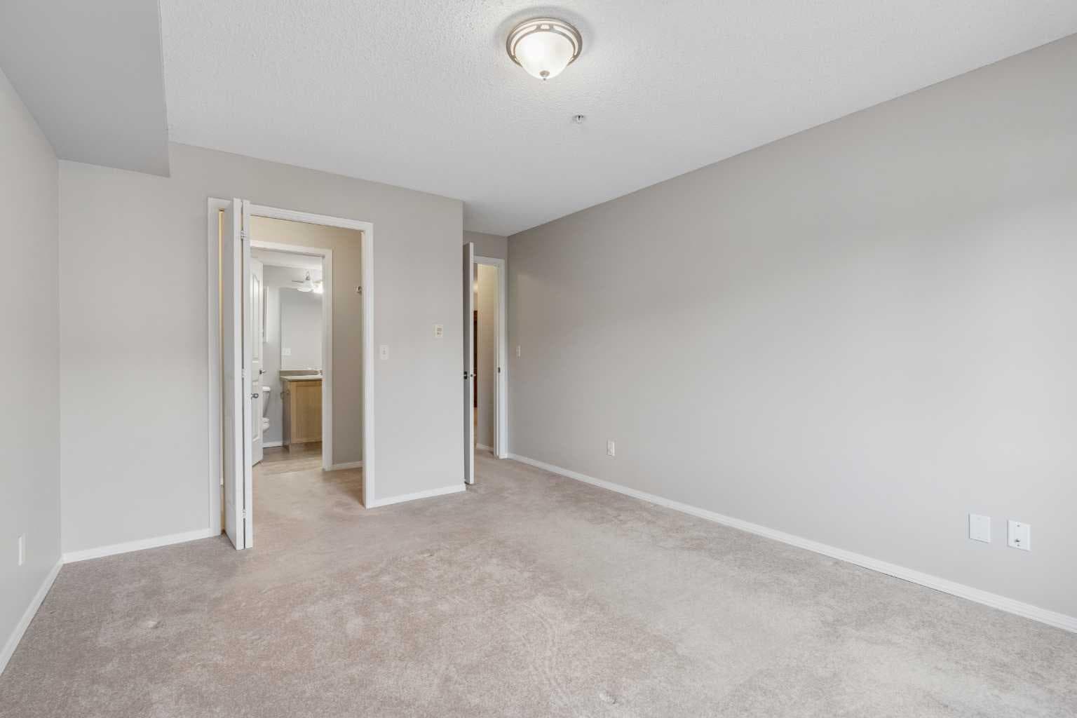7207, 304 Mackenzie Way SW