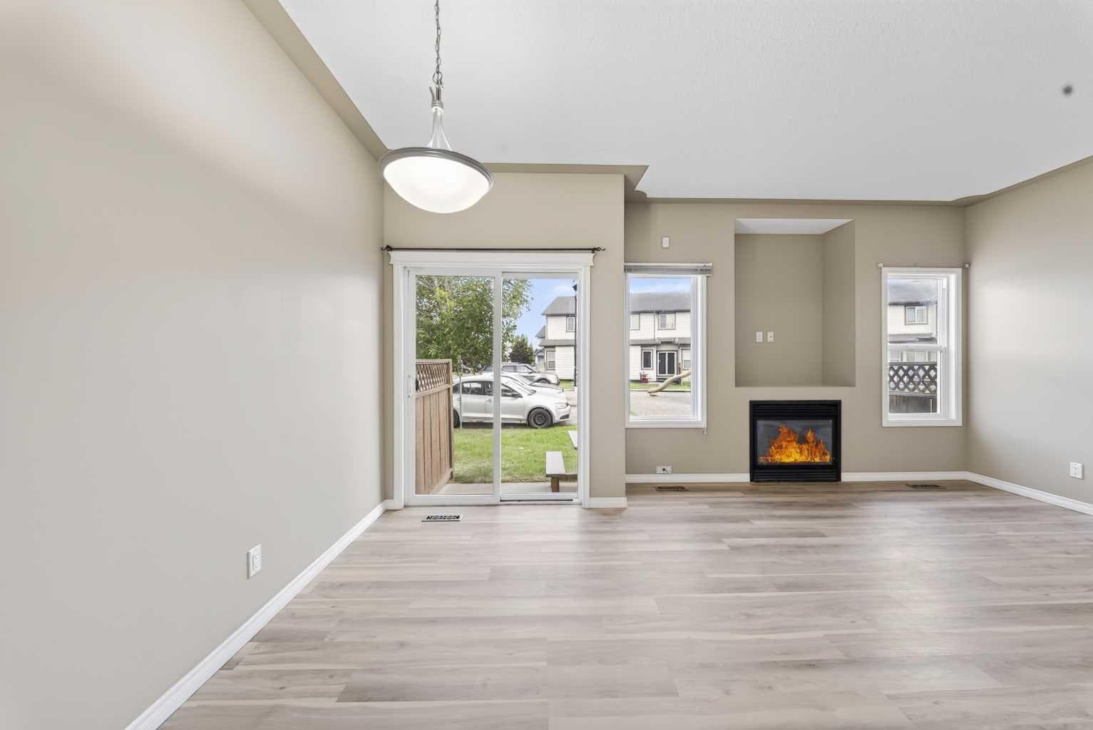 207, 620 Luxstone Landing SW