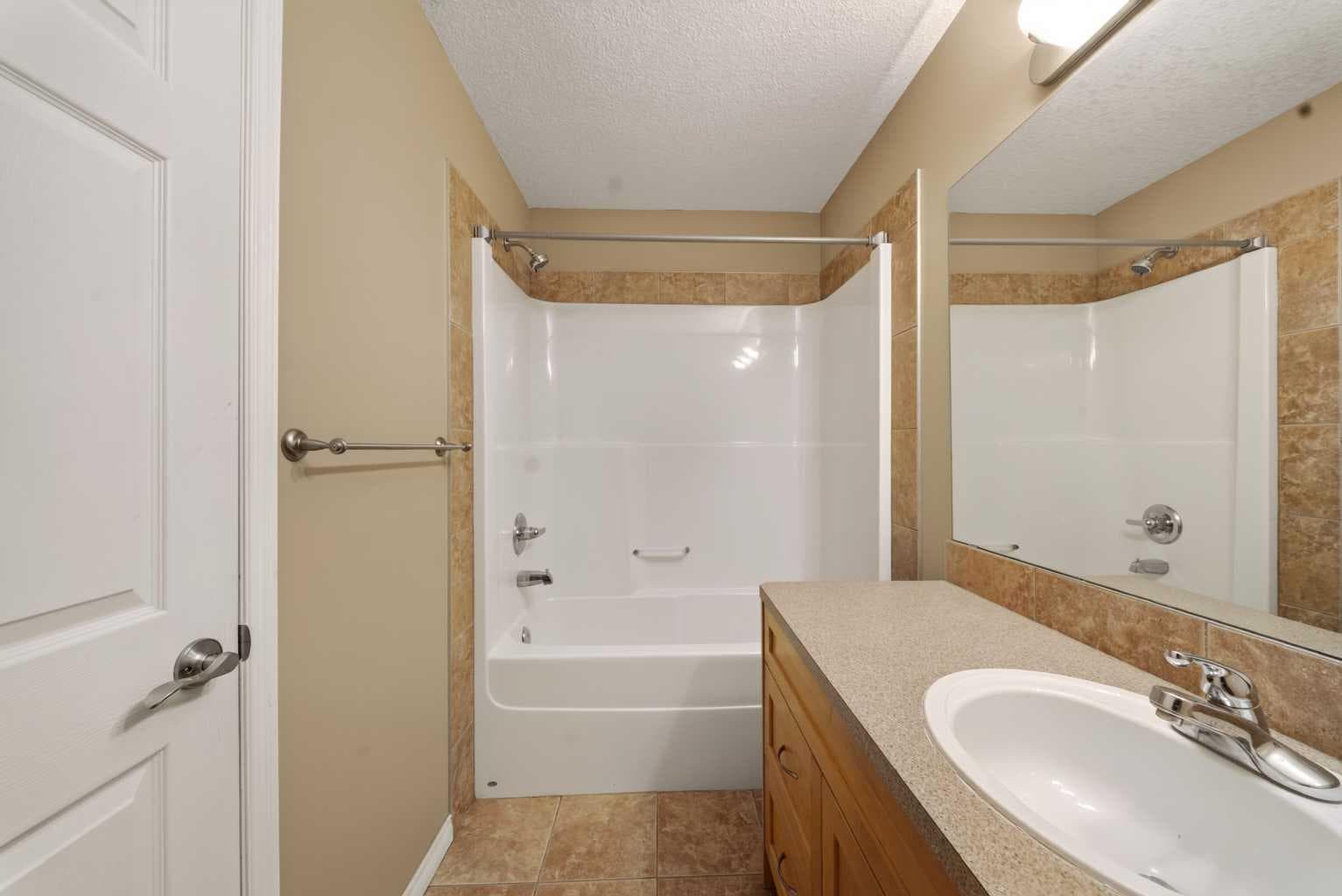 207, 620 Luxstone Landing SW