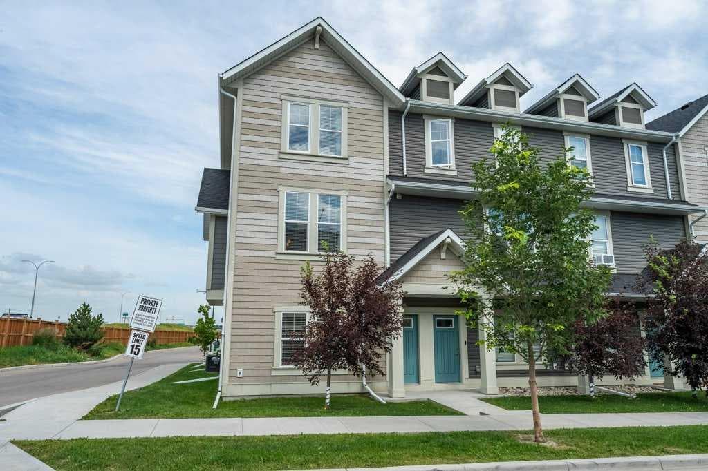 157 South Point Court SW