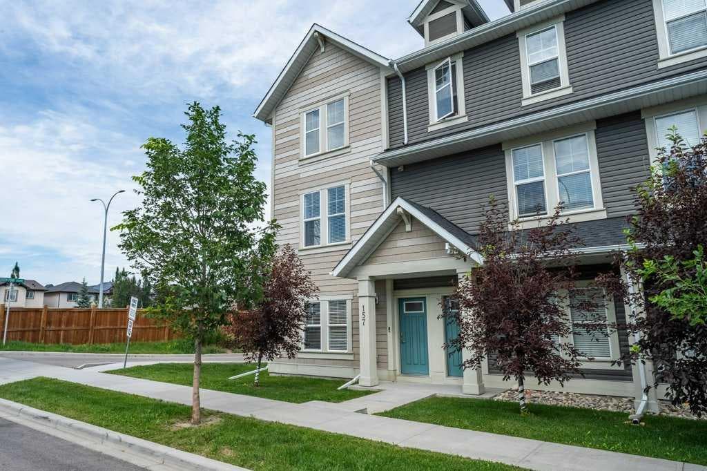 157 South Point Court SW