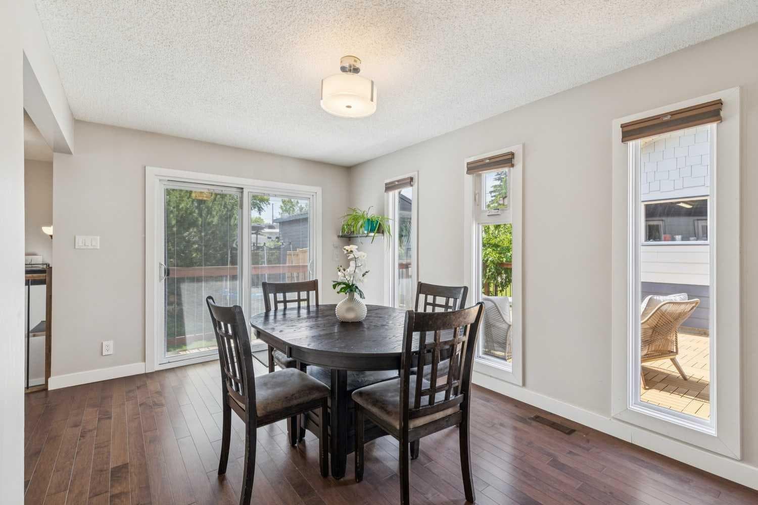 241 Allan Crescent SE