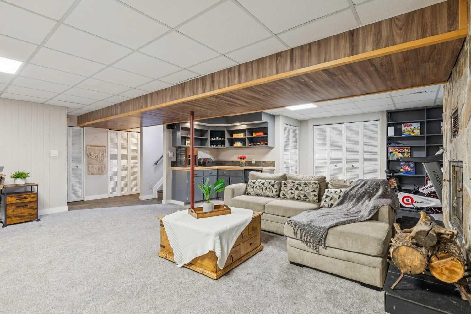 241 Allan Crescent SE
