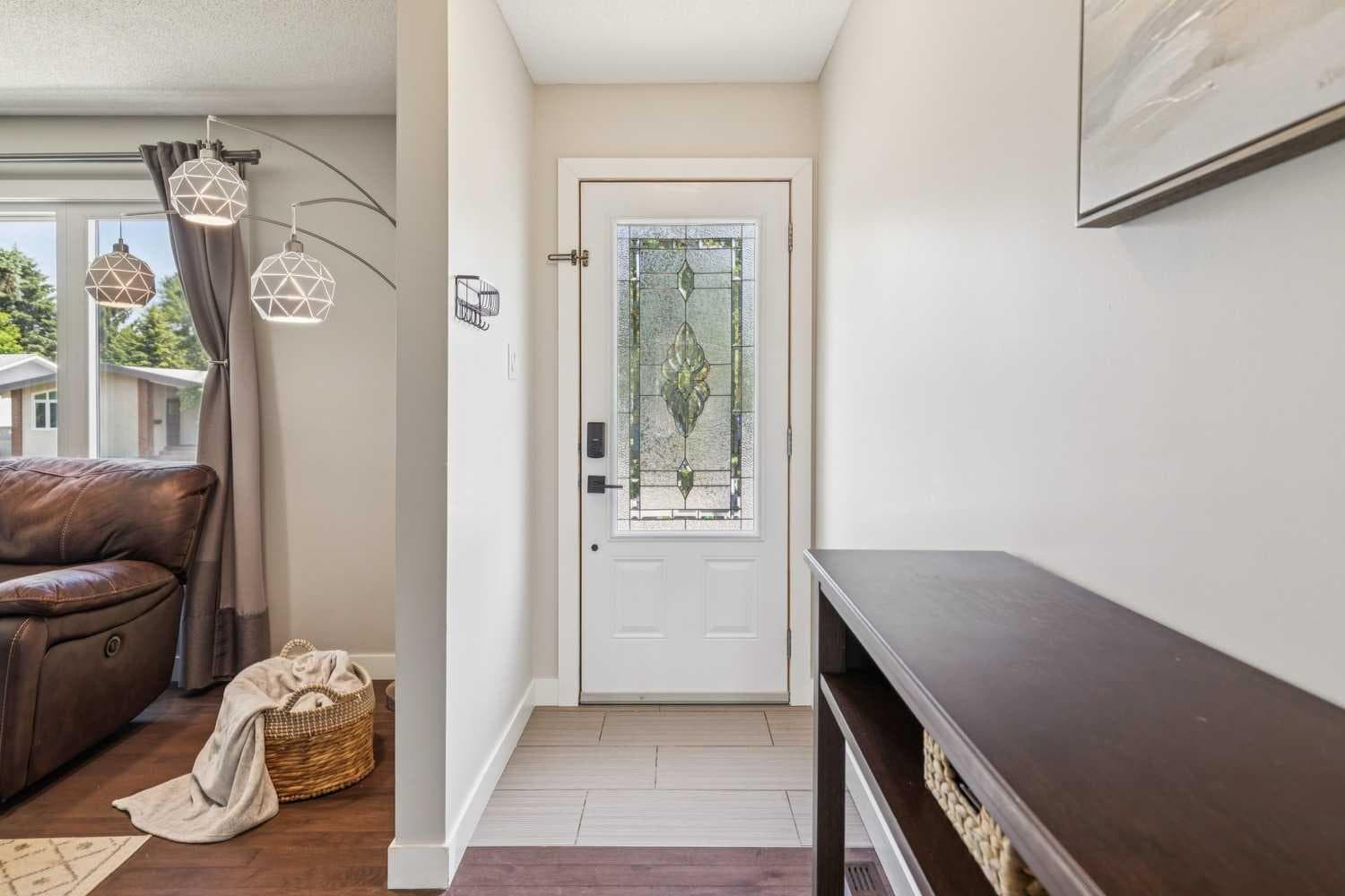 241 Allan Crescent SE