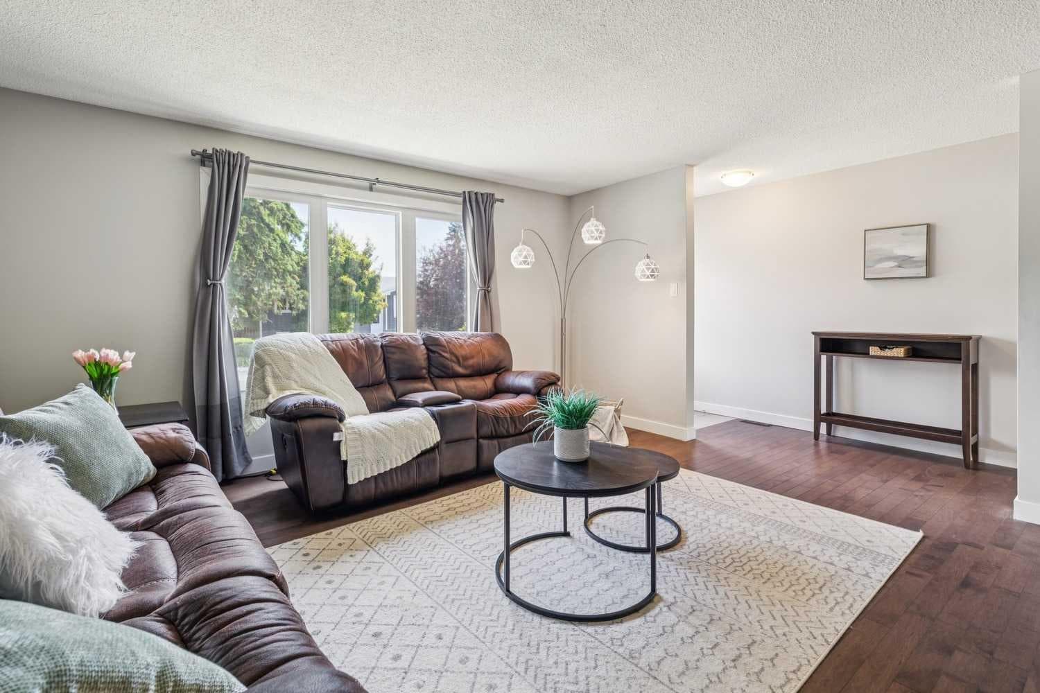 241 Allan Crescent SE