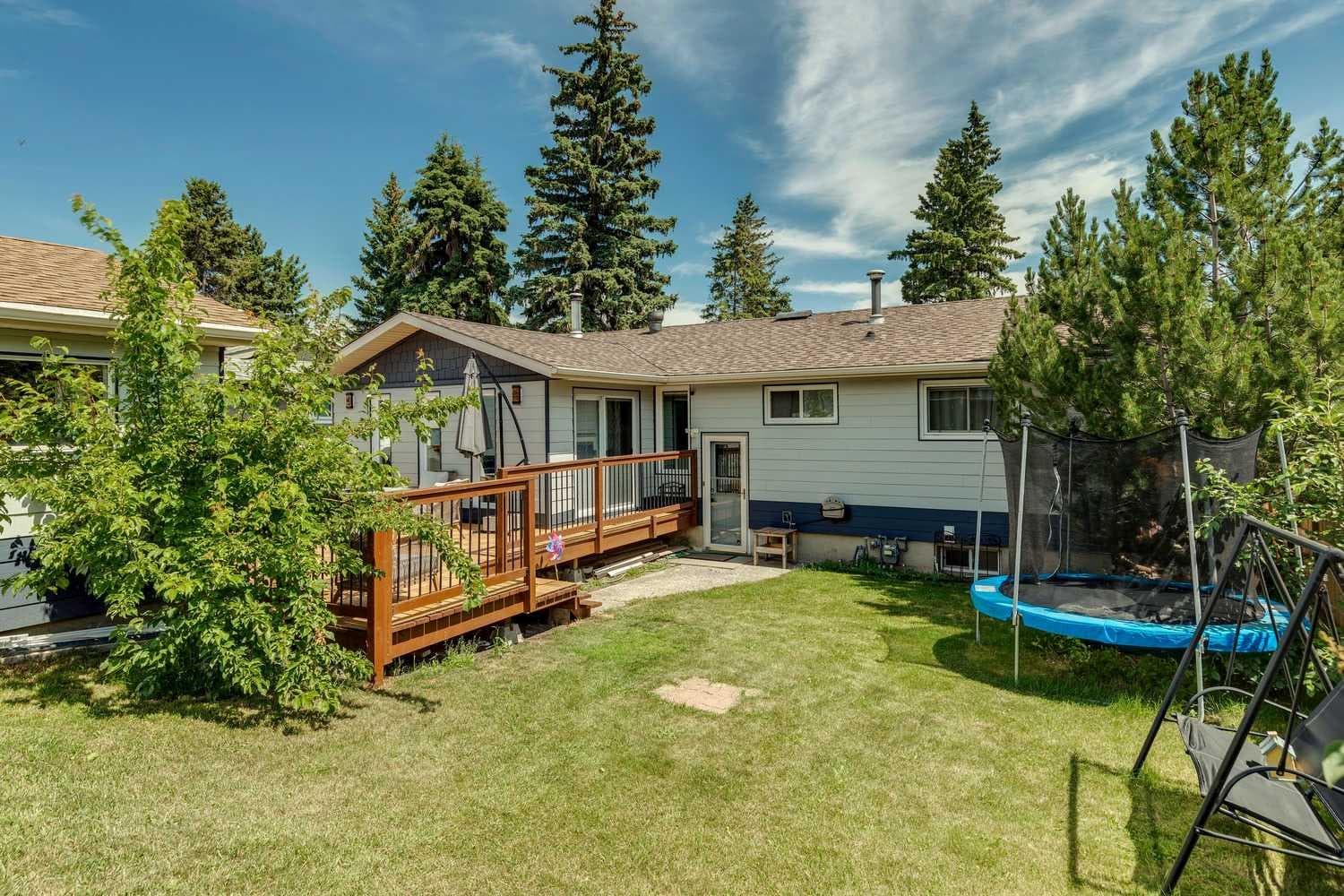 241 Allan Crescent SE
