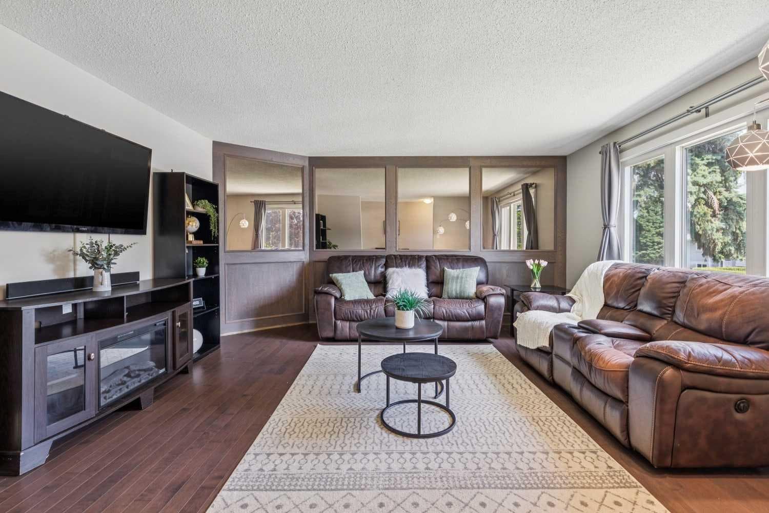 241 Allan Crescent SE