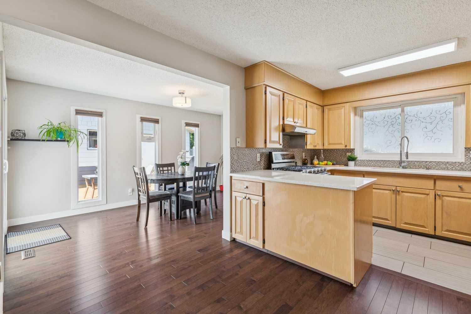 241 Allan Crescent SE