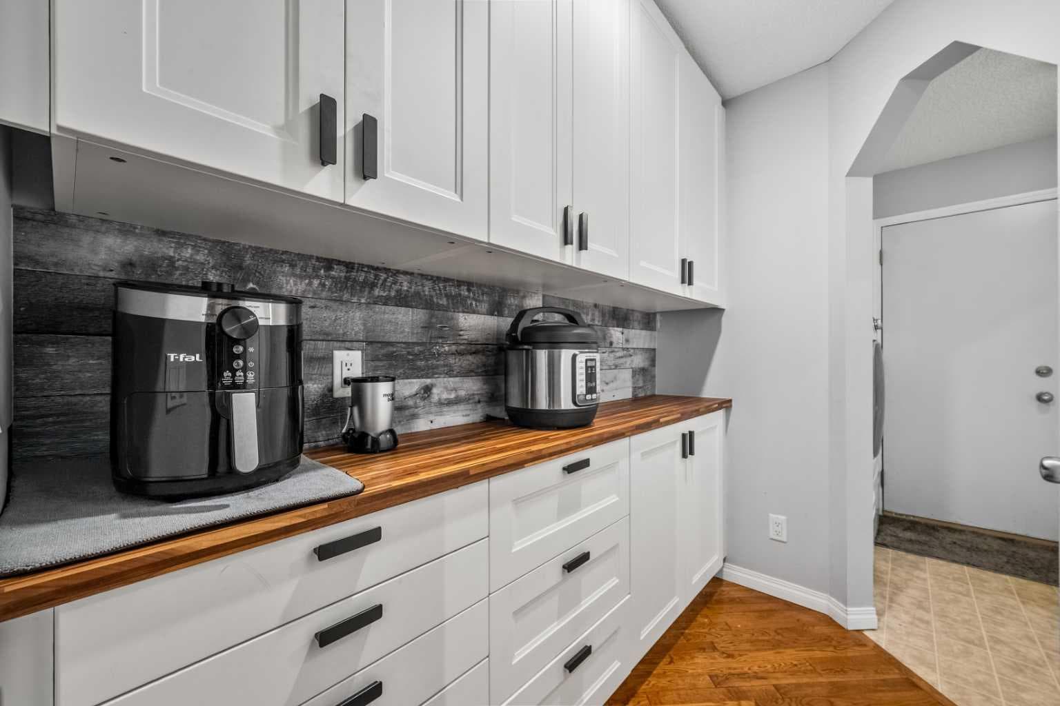 163 West Lakeview Passage 