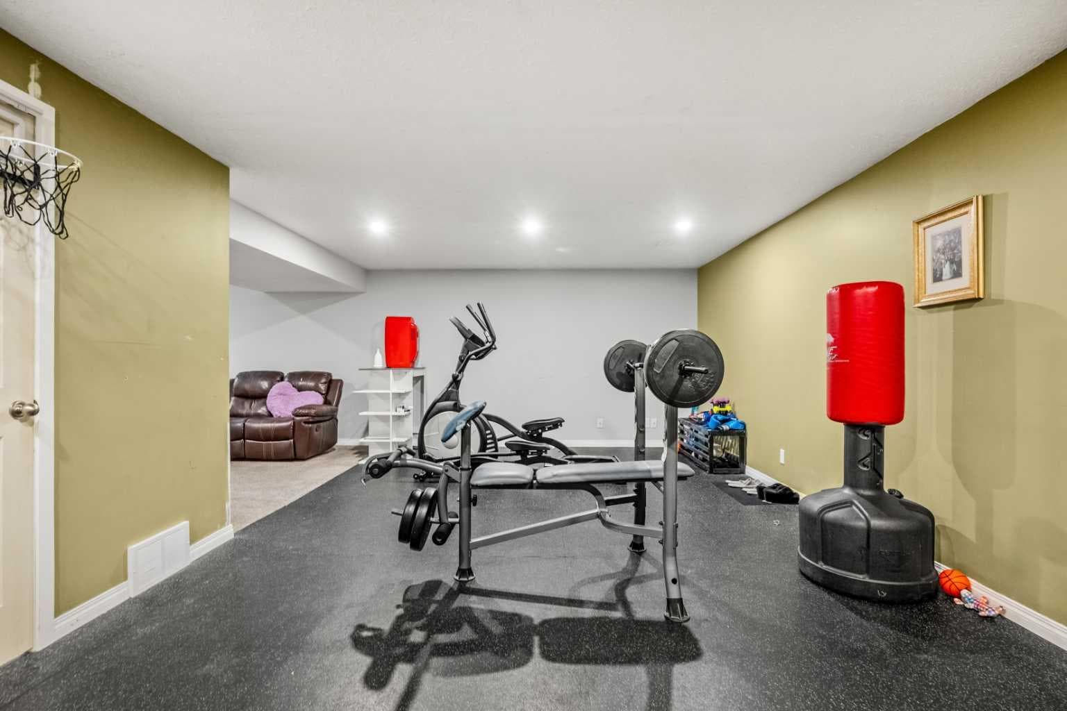163 West Lakeview Passage 