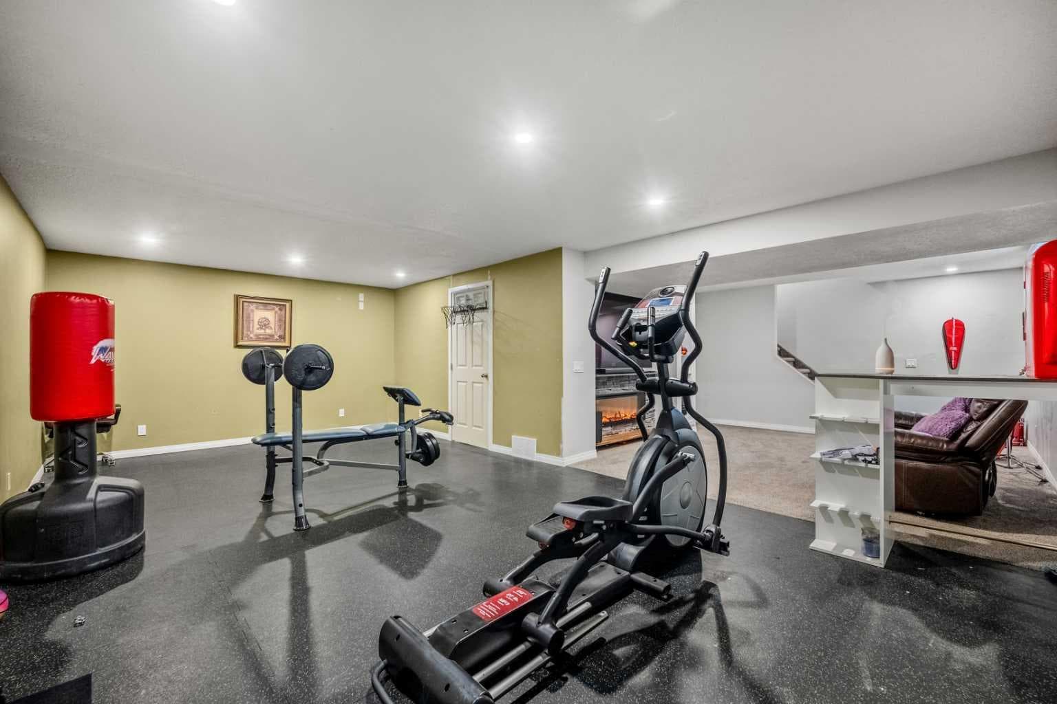 163 West Lakeview Passage 