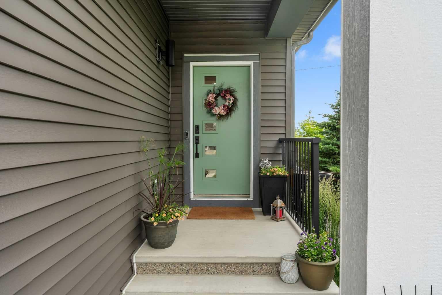 444 Lawthorn Way 