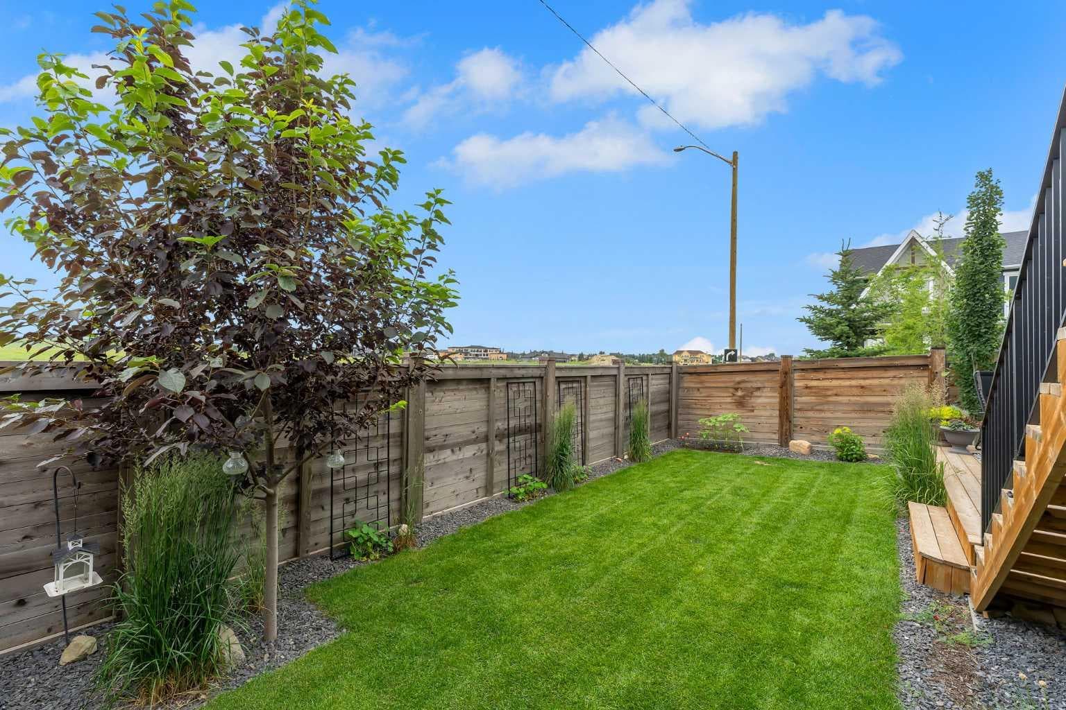444 Lawthorn Way 