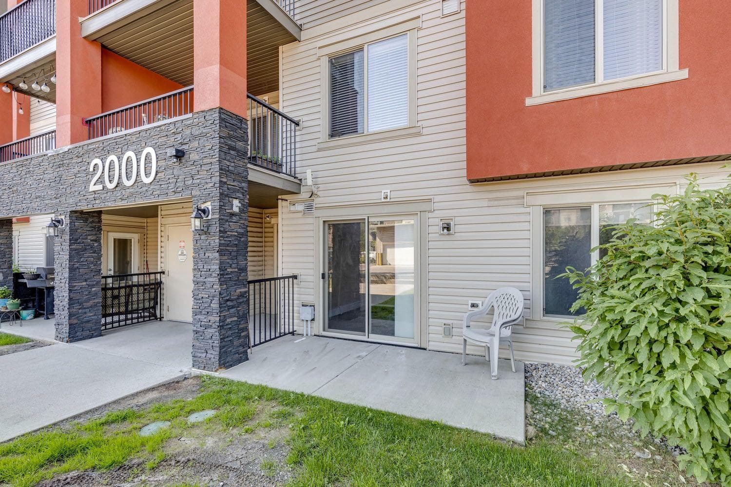 2117, 403 Mackenzie Way SW