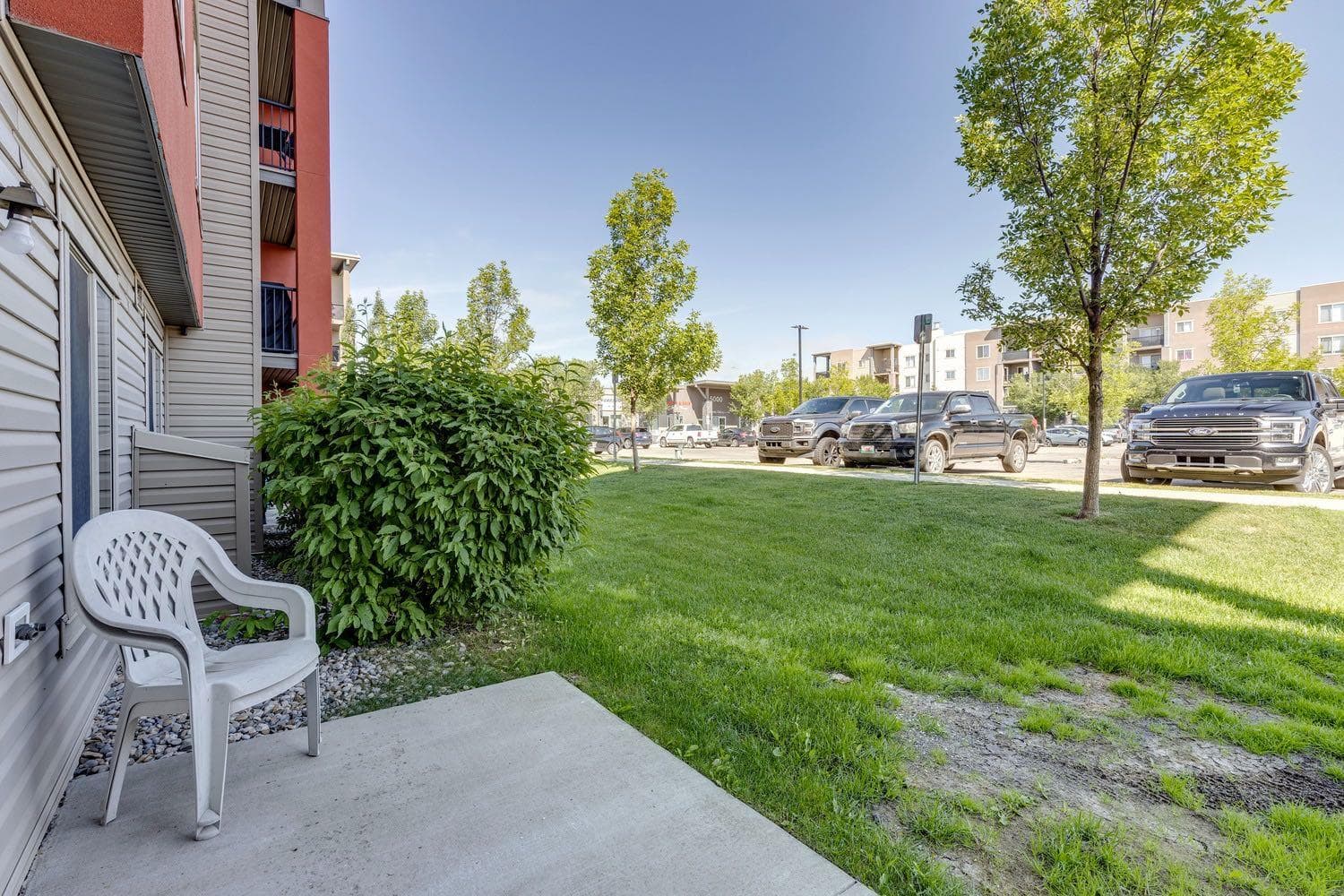 2117, 403 Mackenzie Way SW