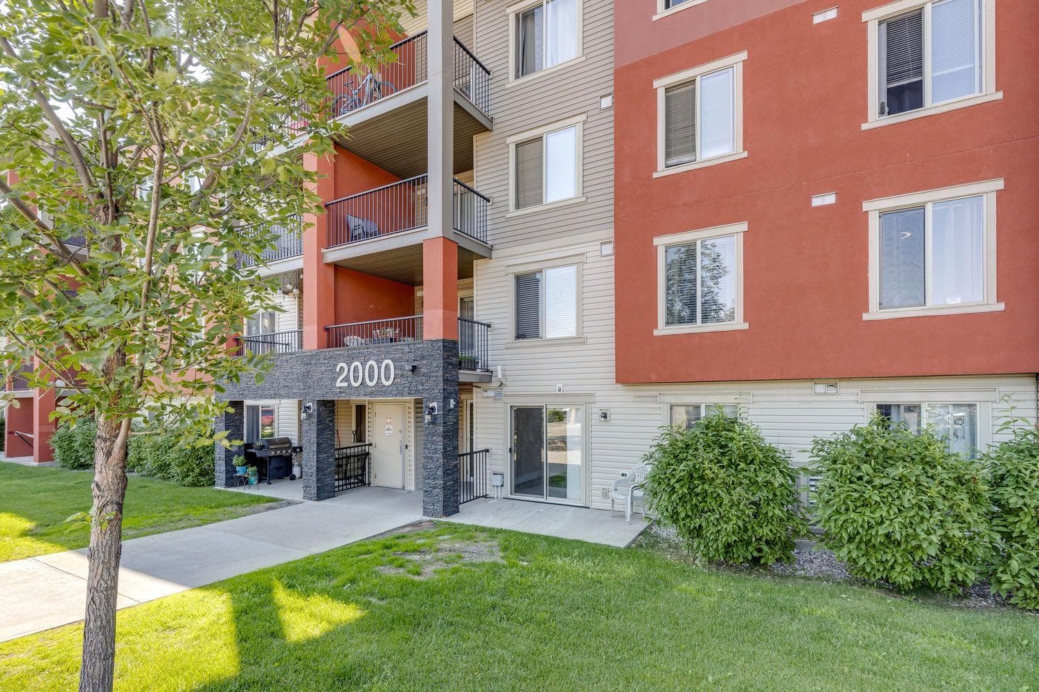 2117, 403 Mackenzie Way SW