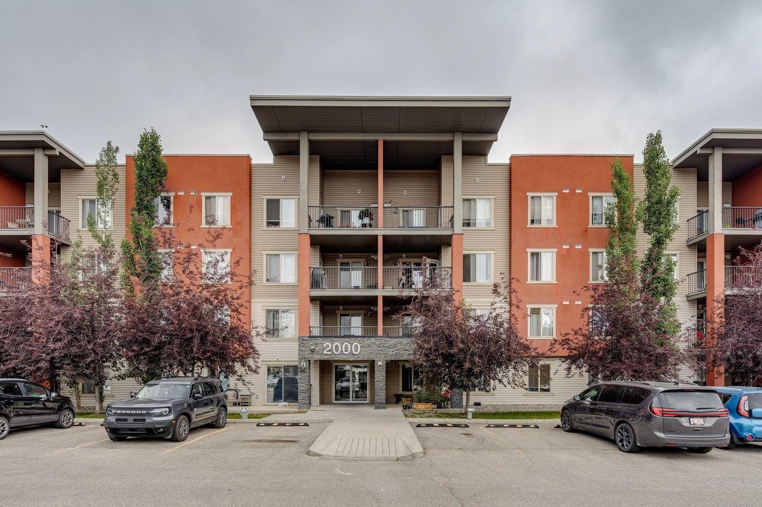 2117, 403 Mackenzie Way SW