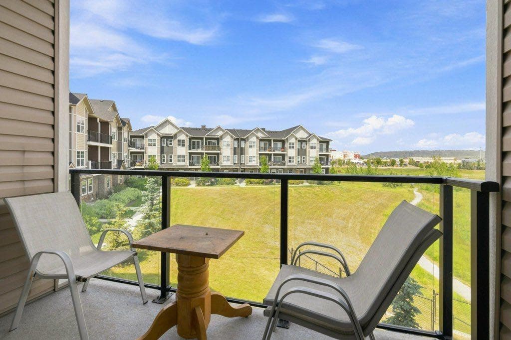 709, 250 Fireside View 