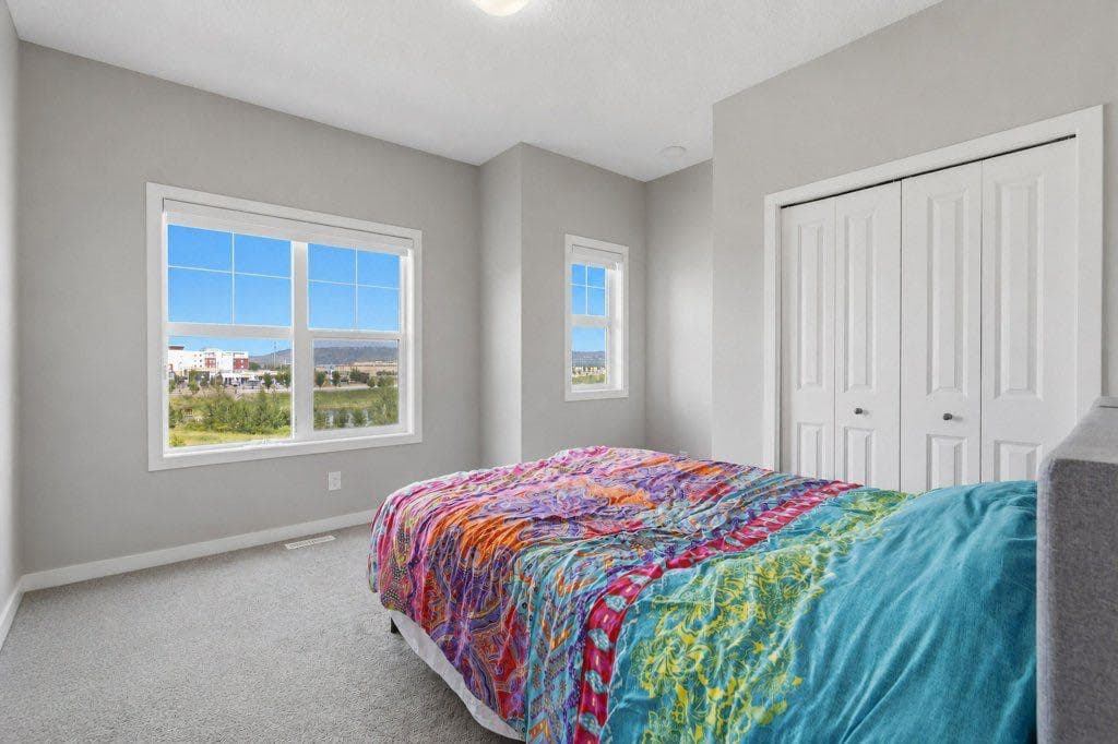 709, 250 Fireside View 