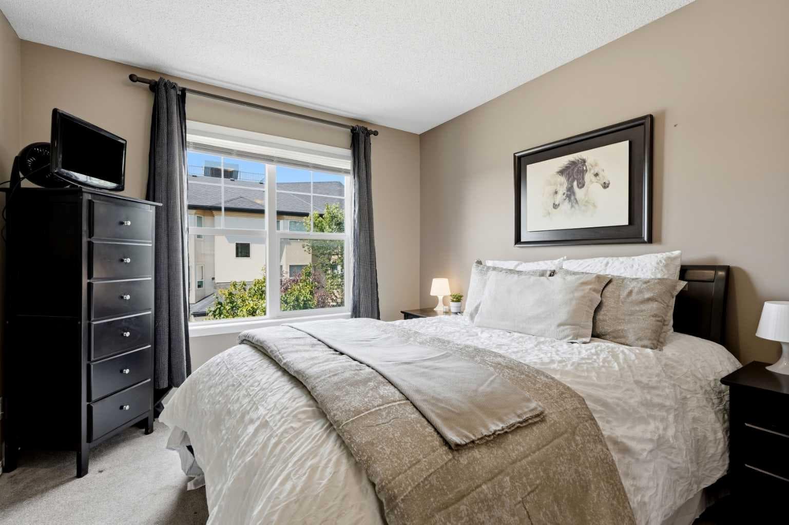 140 Promenade Way SE