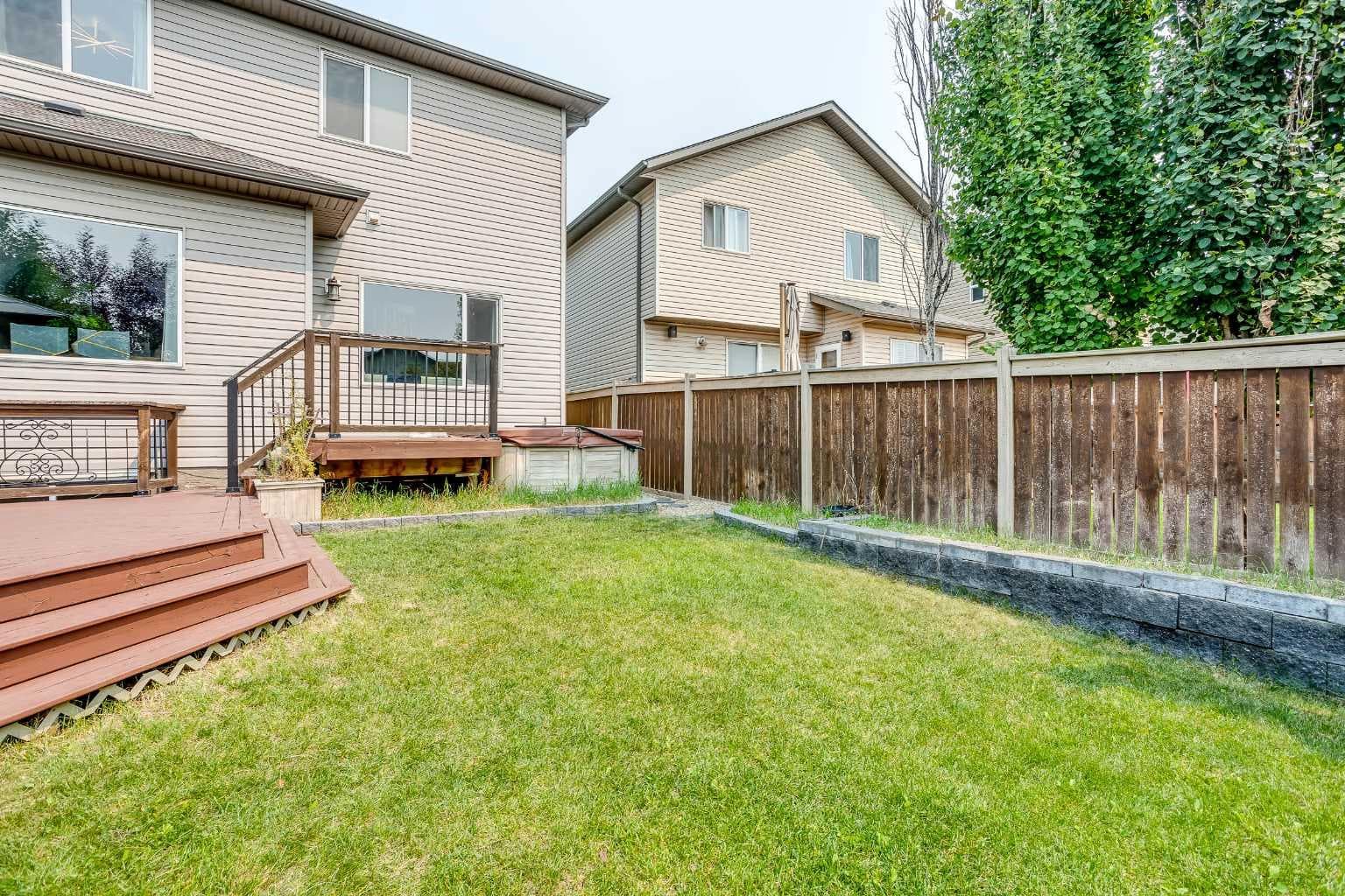 1153 Kingston Crescent SE