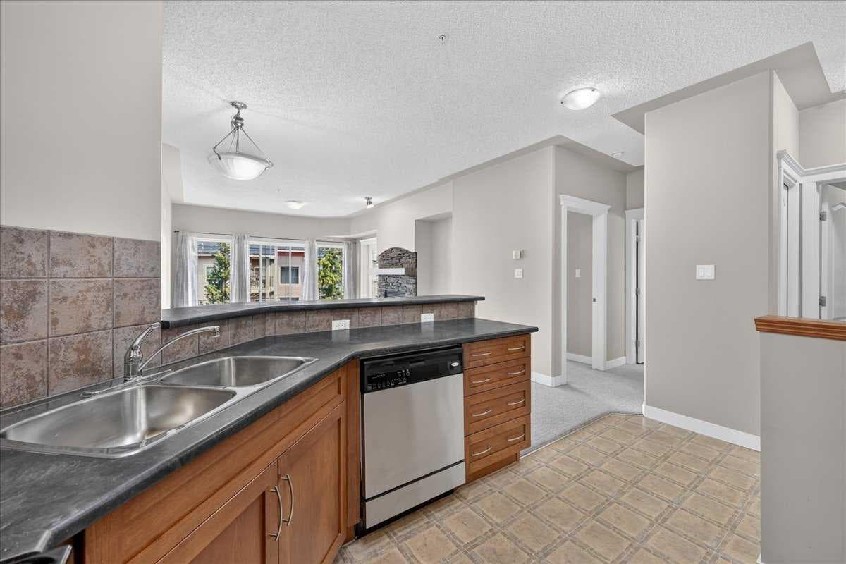 537, 10 Discovery Ridge Close SW