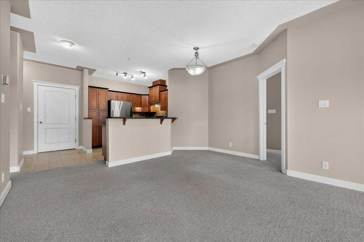 537, 10 Discovery Ridge Close SW