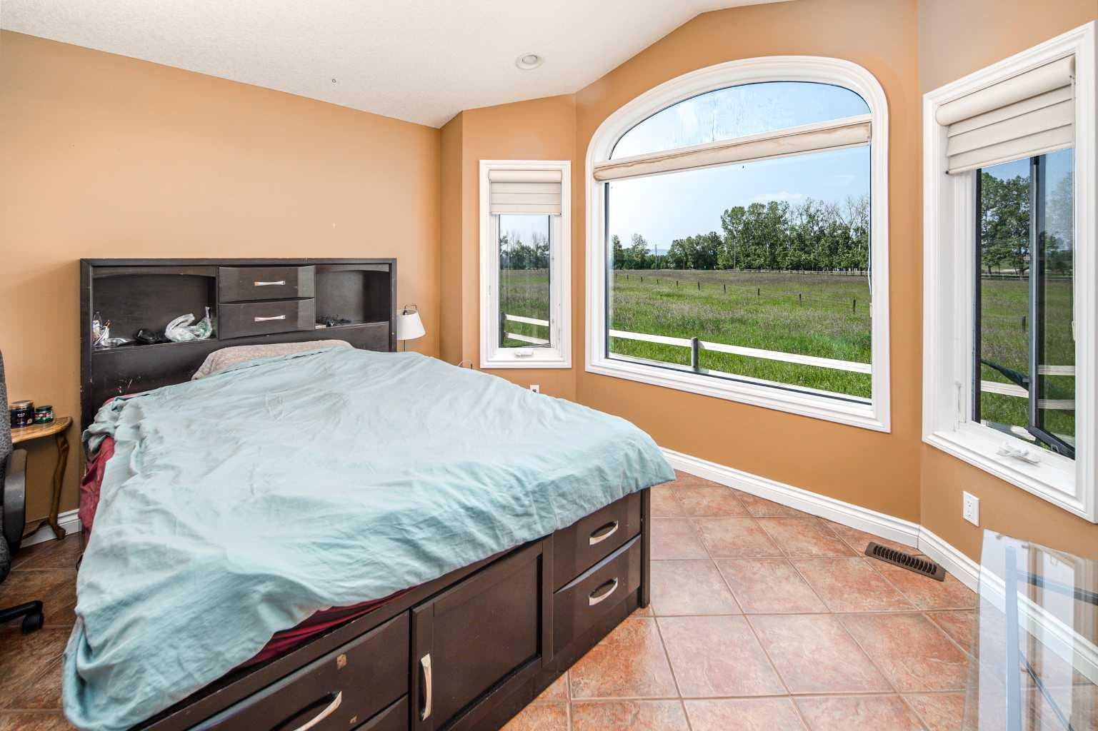 33076 Township Road 243  
