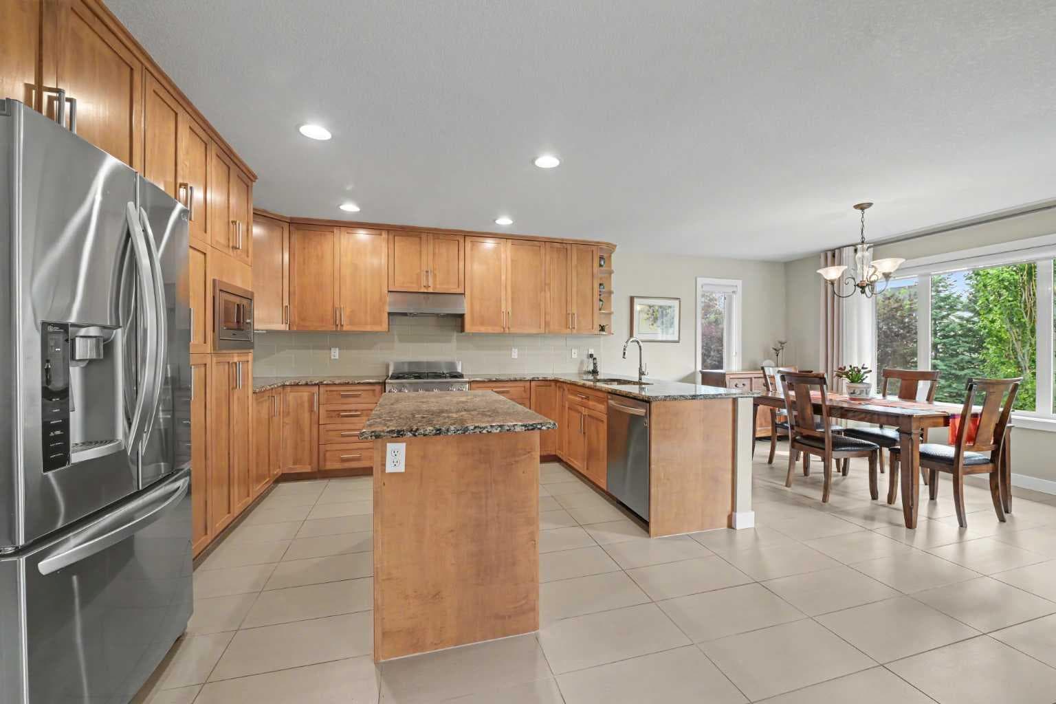 915 Coopers Drive SW