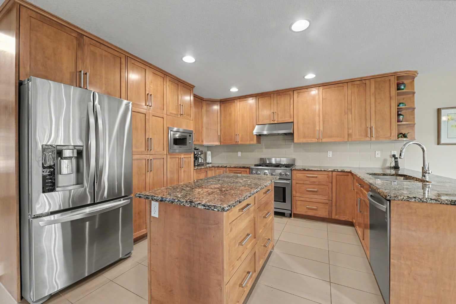 915 Coopers Drive SW