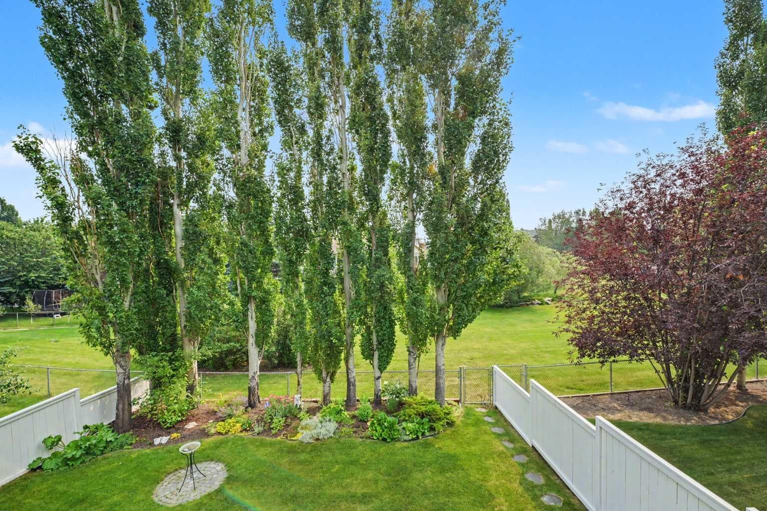 915 Coopers Drive SW