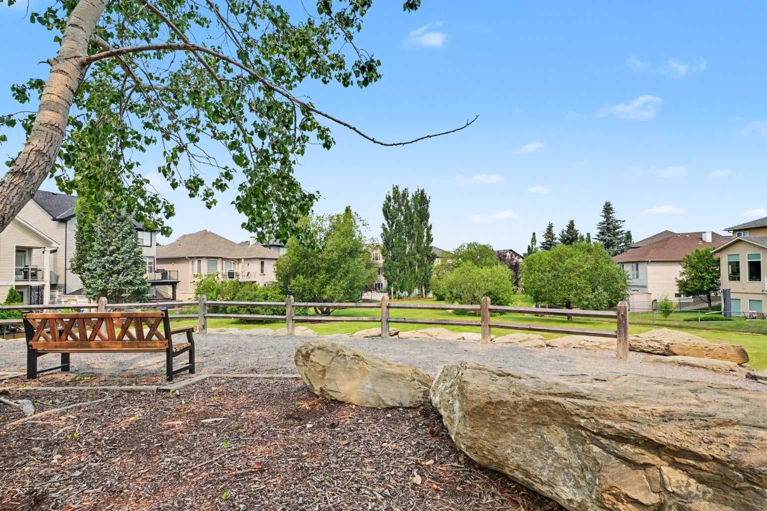 915 Coopers Drive SW